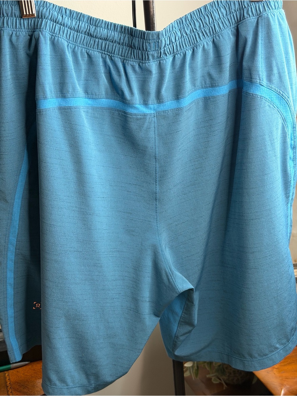 Lululemon Men's Large 5 Inch
Shorts Blue Surf Athletic Training
Running Shorts
